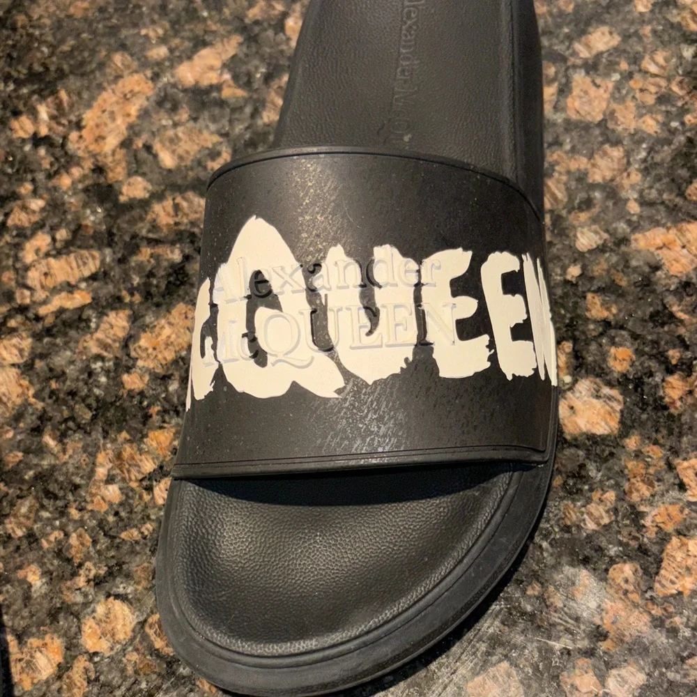 Alexander McQueen Black Leather Logo Slide Sandals with White Graphic